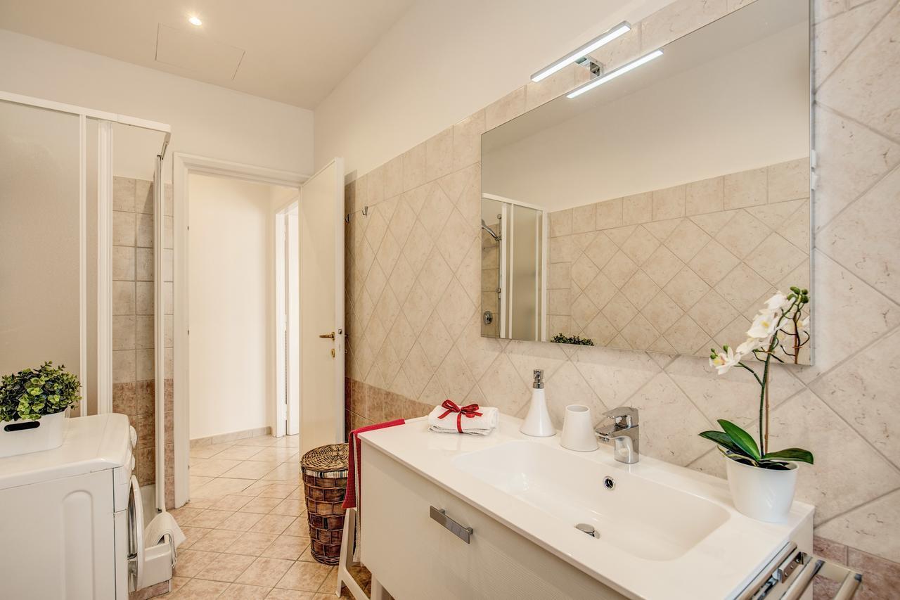 Rome4Guest Ostia Apartamento Exterior foto